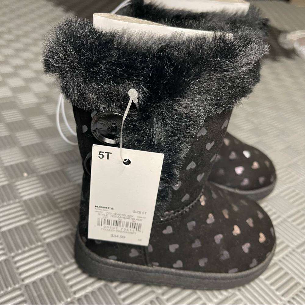 Baby 5T Jumping Beans black booties with hearts.